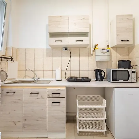Apartmán Airport Nearby - Free Parking & Easy Transit *